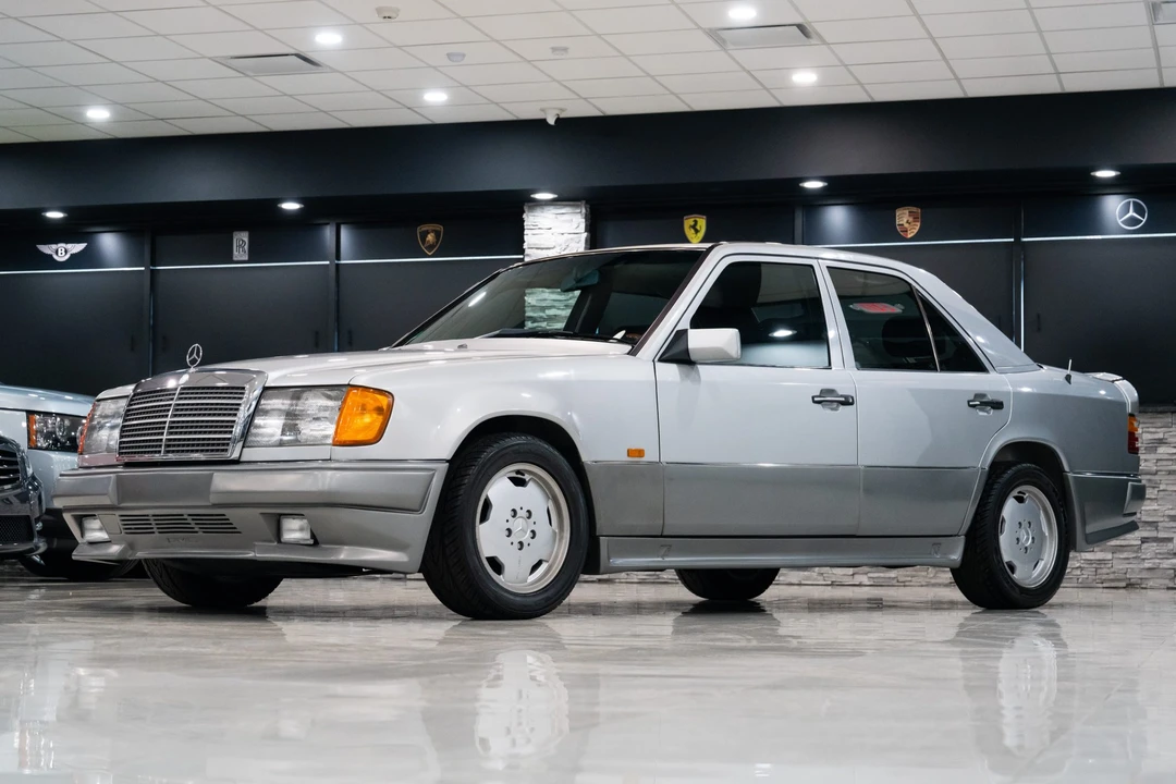 1990 Mercedes-Benz W124 E-Class - Image 2 of 31