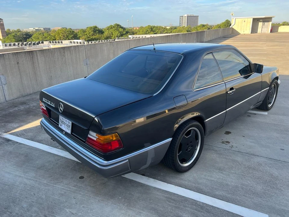 1990 Mercedes-Benz W124 E-Class - Image 15 of 31
