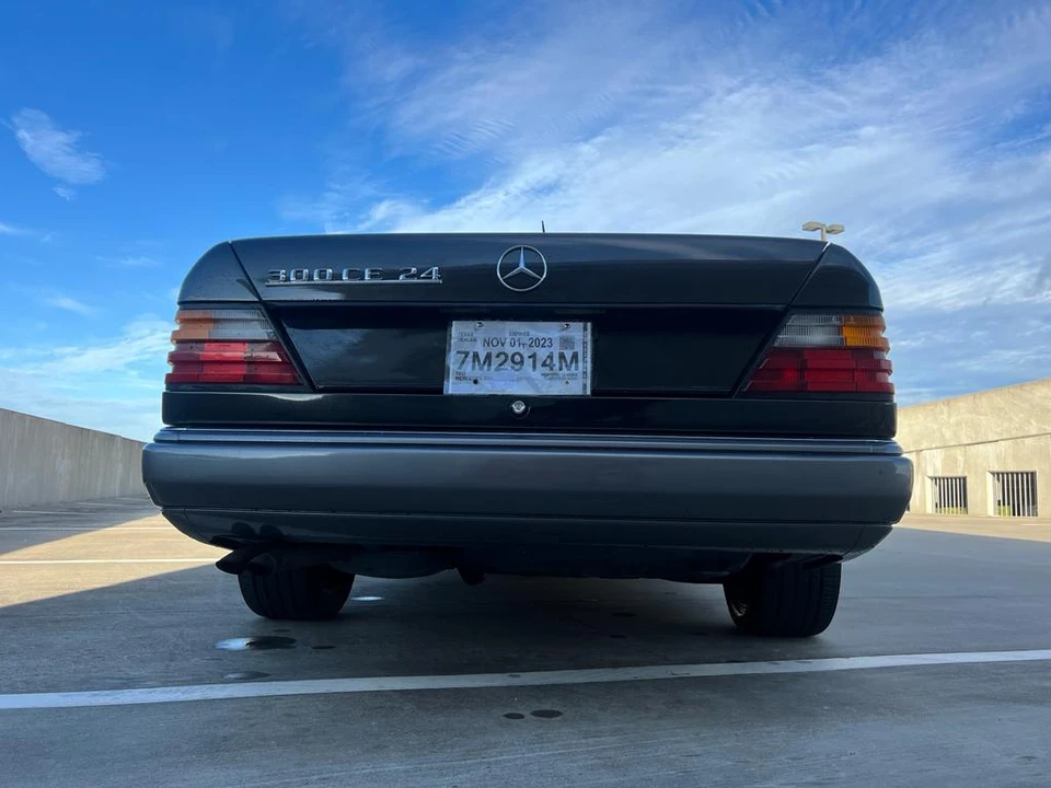 1990 Mercedes-Benz W124 E-Class - Image 20 of 31