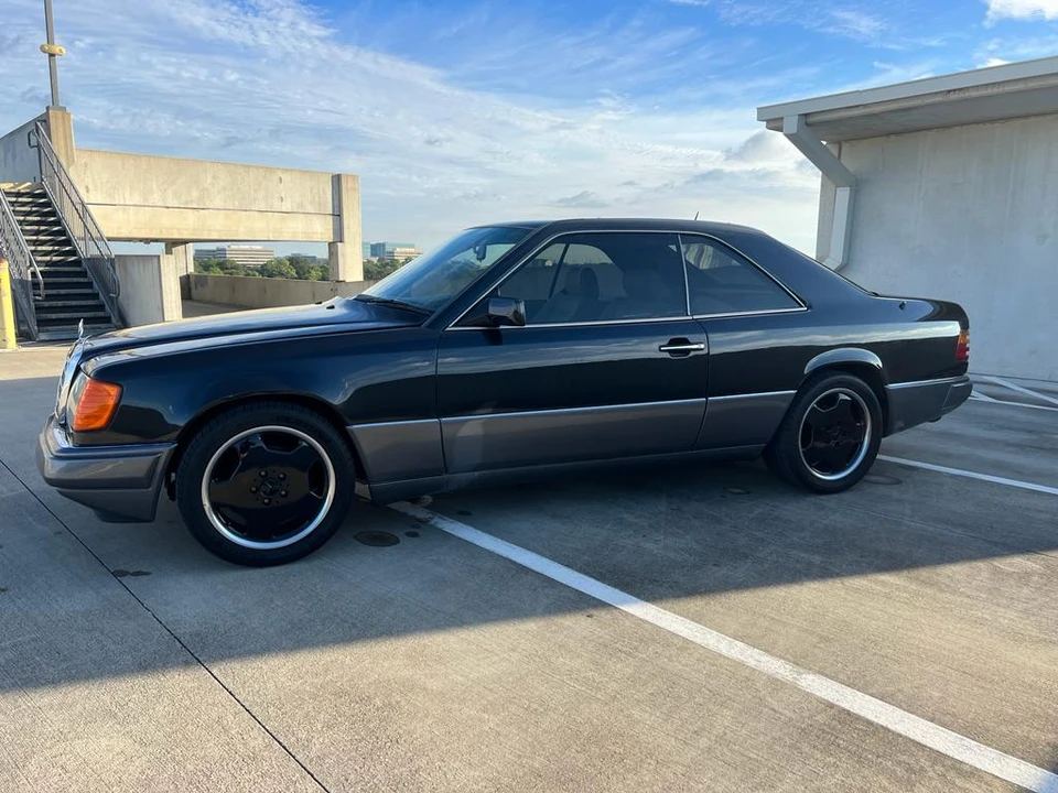 1990 Mercedes-Benz W124 E-Class - Image 2 of 31