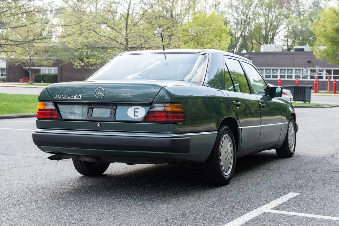 1990 Mercedes-Benz W124 E-Class - Image 7 of 31