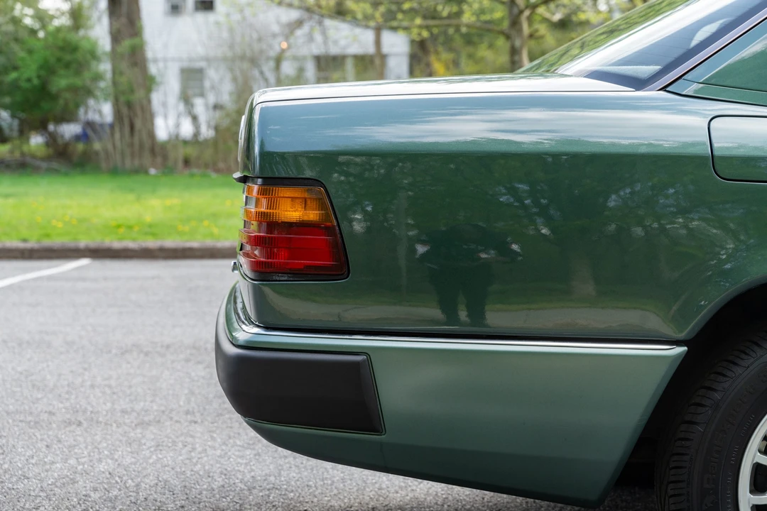1990 Mercedes-Benz W124 E-Class - Image 15 of 31