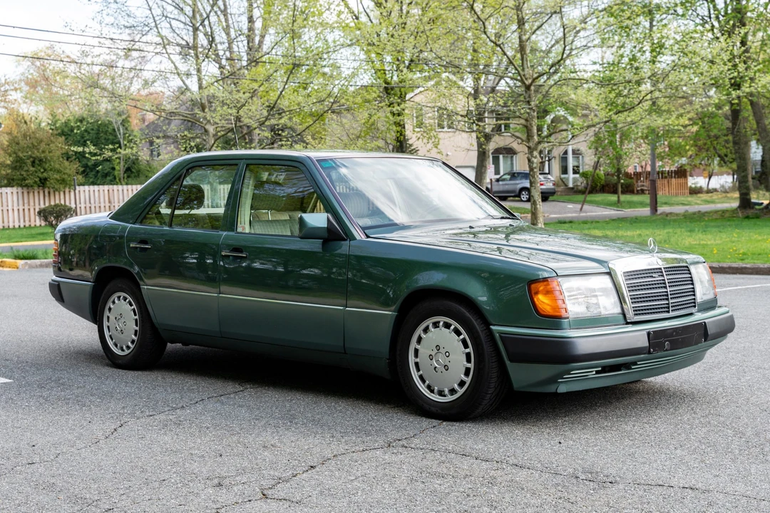 1990 Mercedes-Benz W124 E-Class - Image 5 of 31