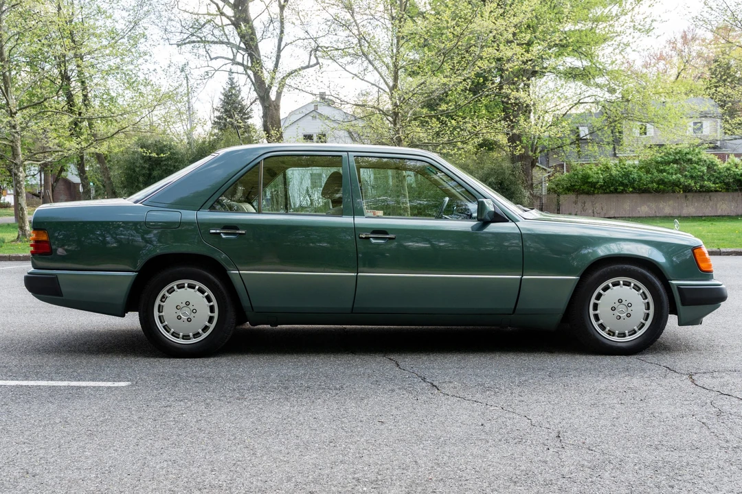 1990 Mercedes-Benz W124 E-Class - Image 6 of 31