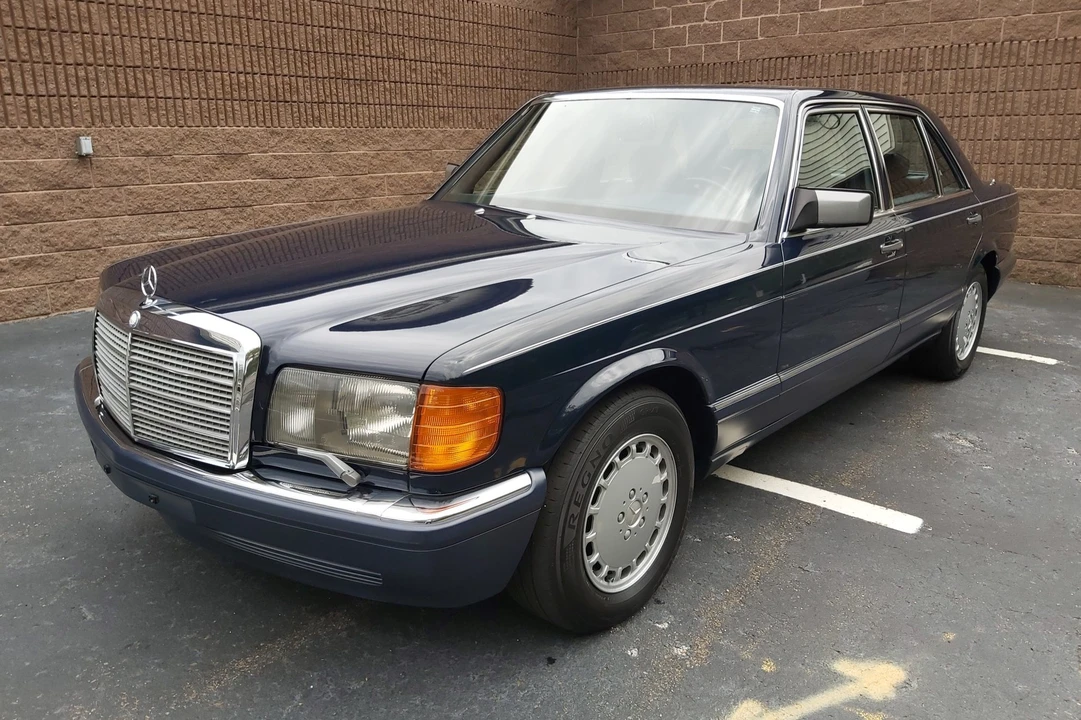 1990 Mercedes-Benz W126 S-Class Sedan - Image 2 of 31
