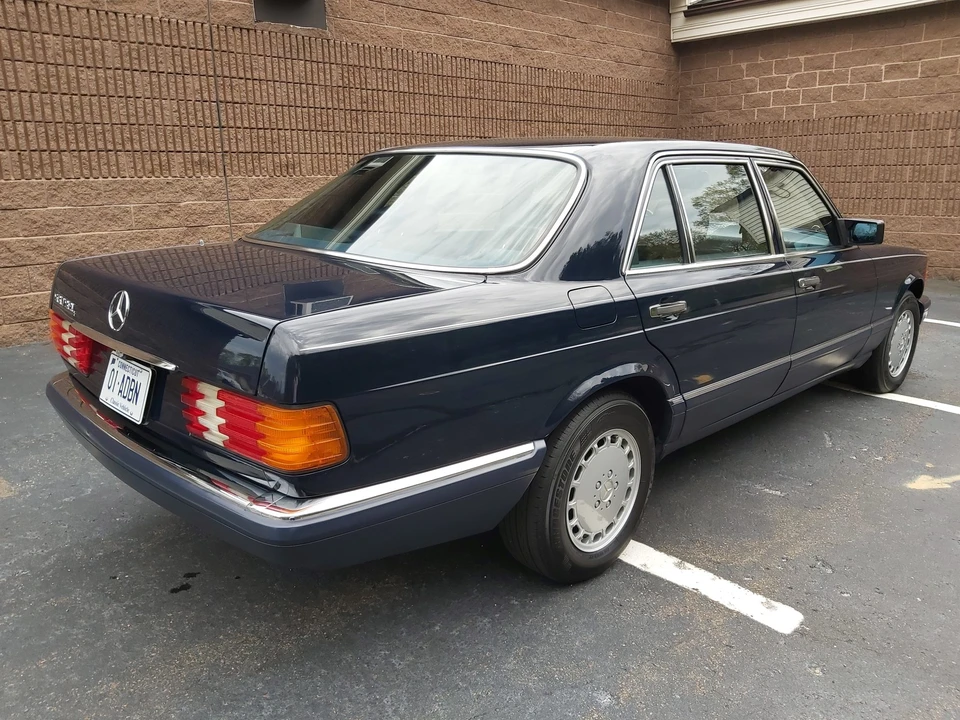 1990 Mercedes-Benz W126 S-Class Sedan - Image 8 of 31