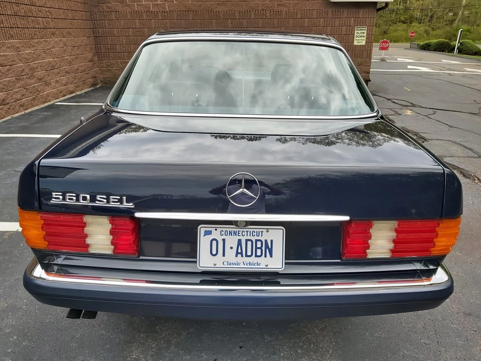 1990 Mercedes-Benz W126 S-Class Sedan - Image 9 of 31