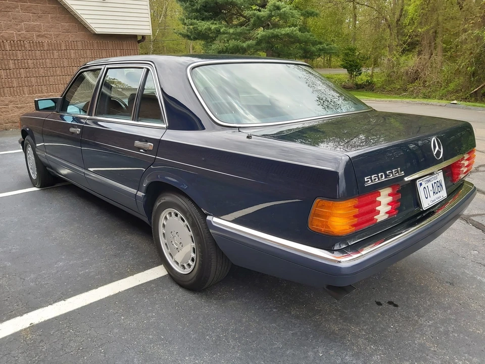 1990 Mercedes-Benz W126 S-Class Sedan - Image 11 of 31