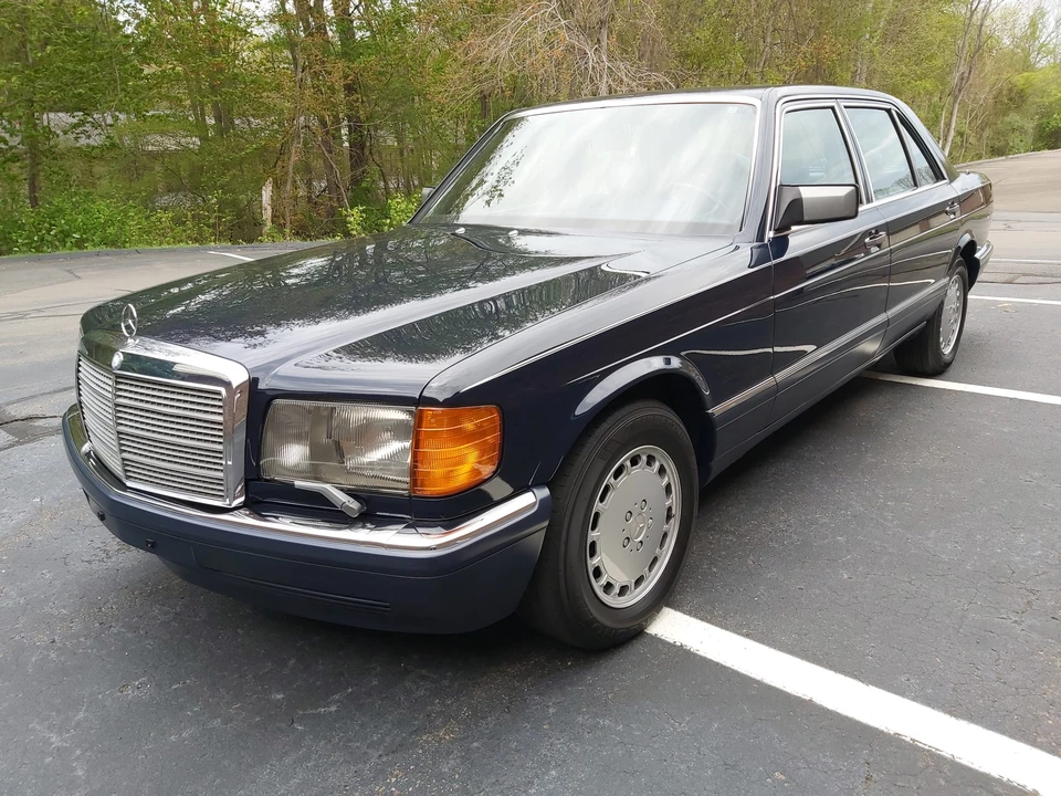 1990 Mercedes-Benz W126 S-Class Sedan - Image 3 of 31
