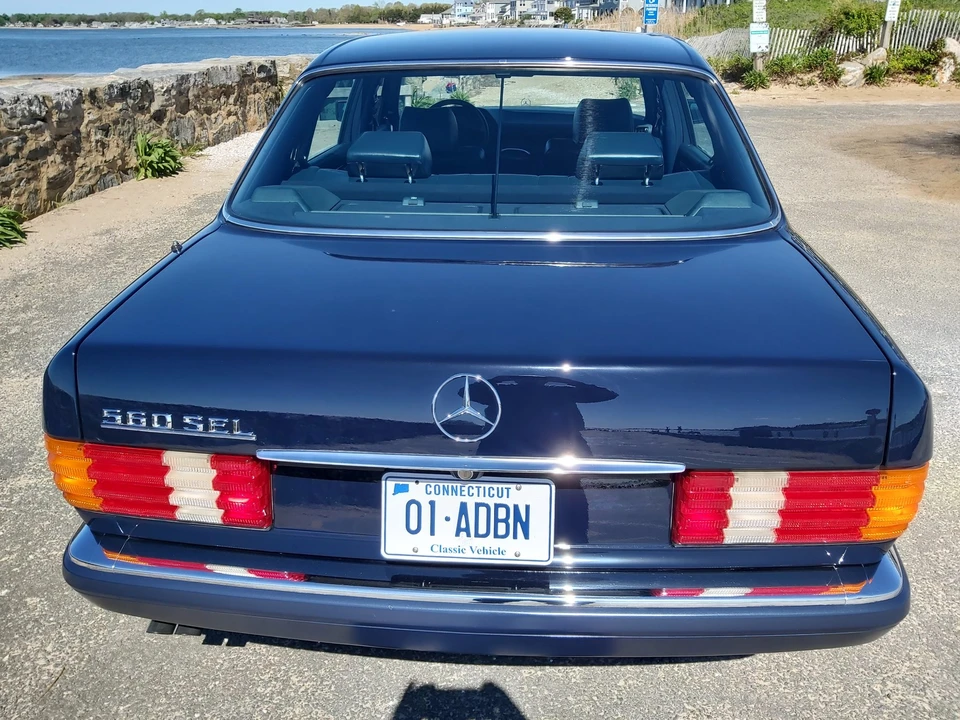 1990 Mercedes-Benz W126 S-Class Sedan - Image 30 of 31