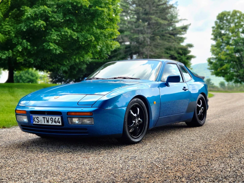 1990 Porsche 944 S2 - Image 2 of 31