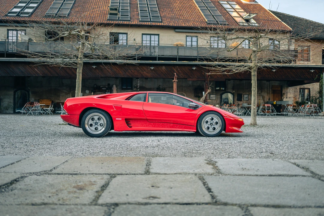 1991 Lamborghini Diablo - Image 9 of 31
