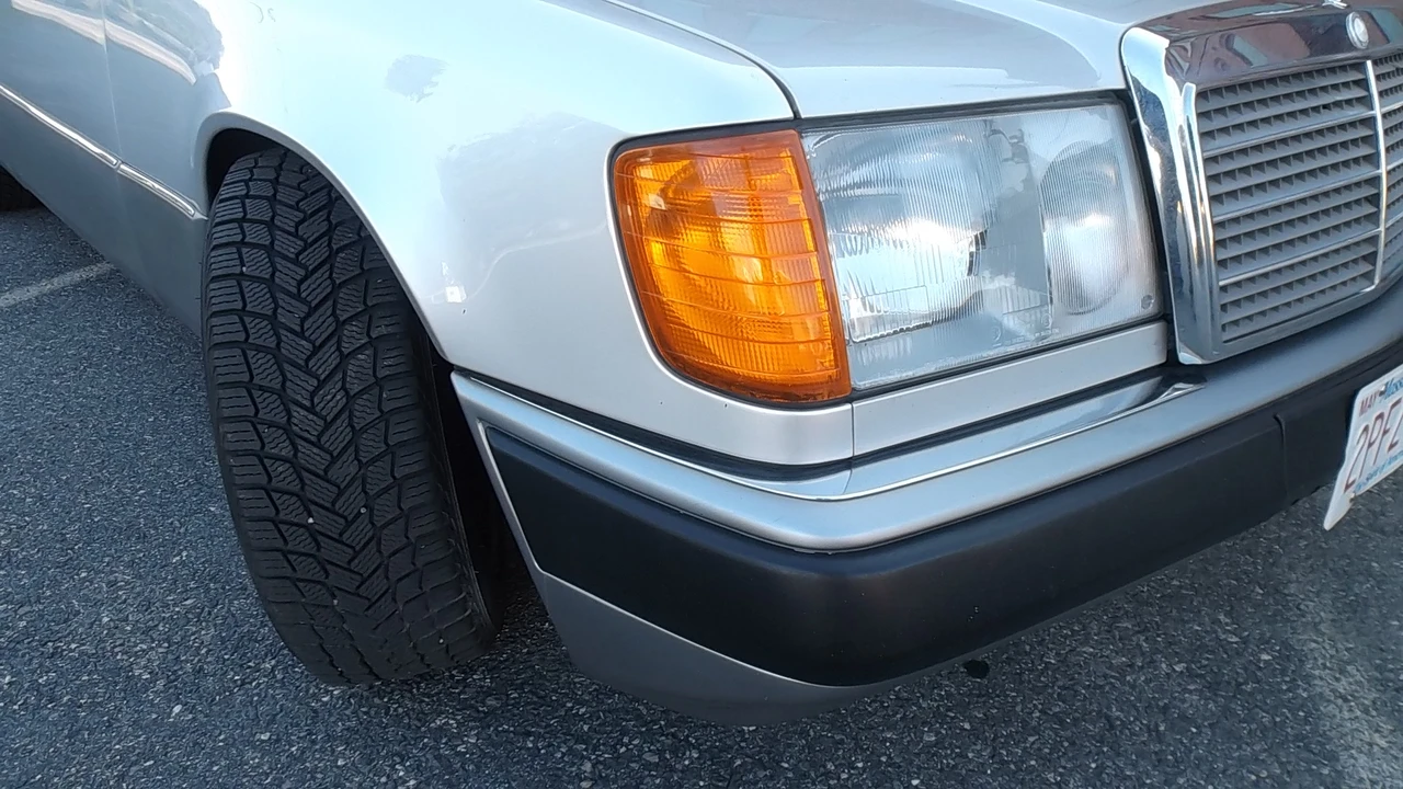 1991 Mercedes-Benz W124 E-Class - Image 11 of 31