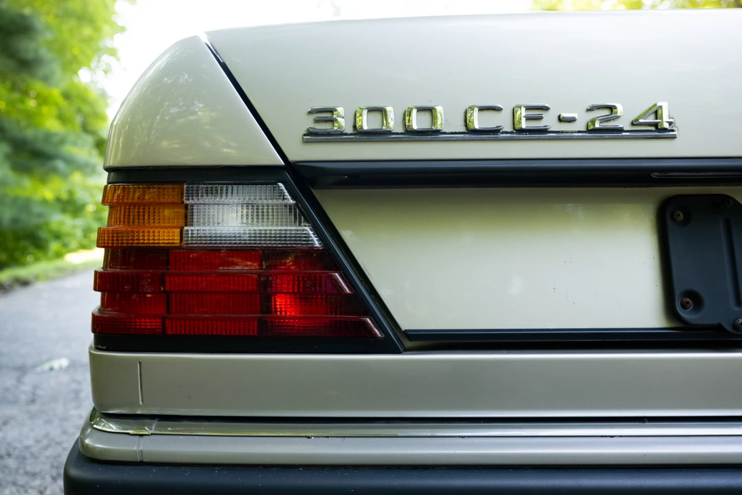 1991 Mercedes-Benz W124 E-Class - Image 28 of 31