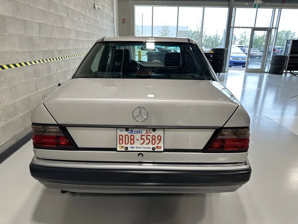 1991 Mercedes-Benz 500E & E500 - Image 8 of 31