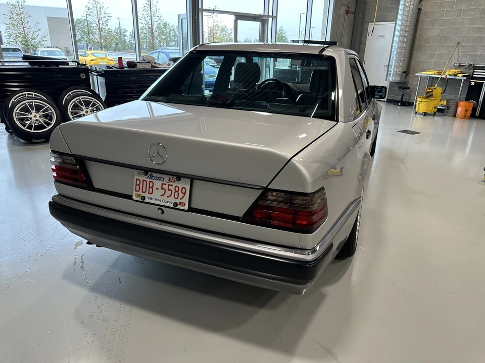 1991 Mercedes-Benz 500E & E500 - Image 10 of 31