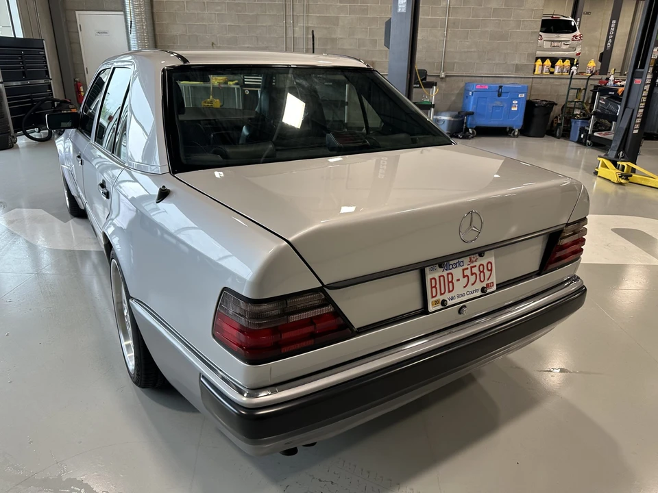 1991 Mercedes-Benz 500E & E500 - Image 6 of 31