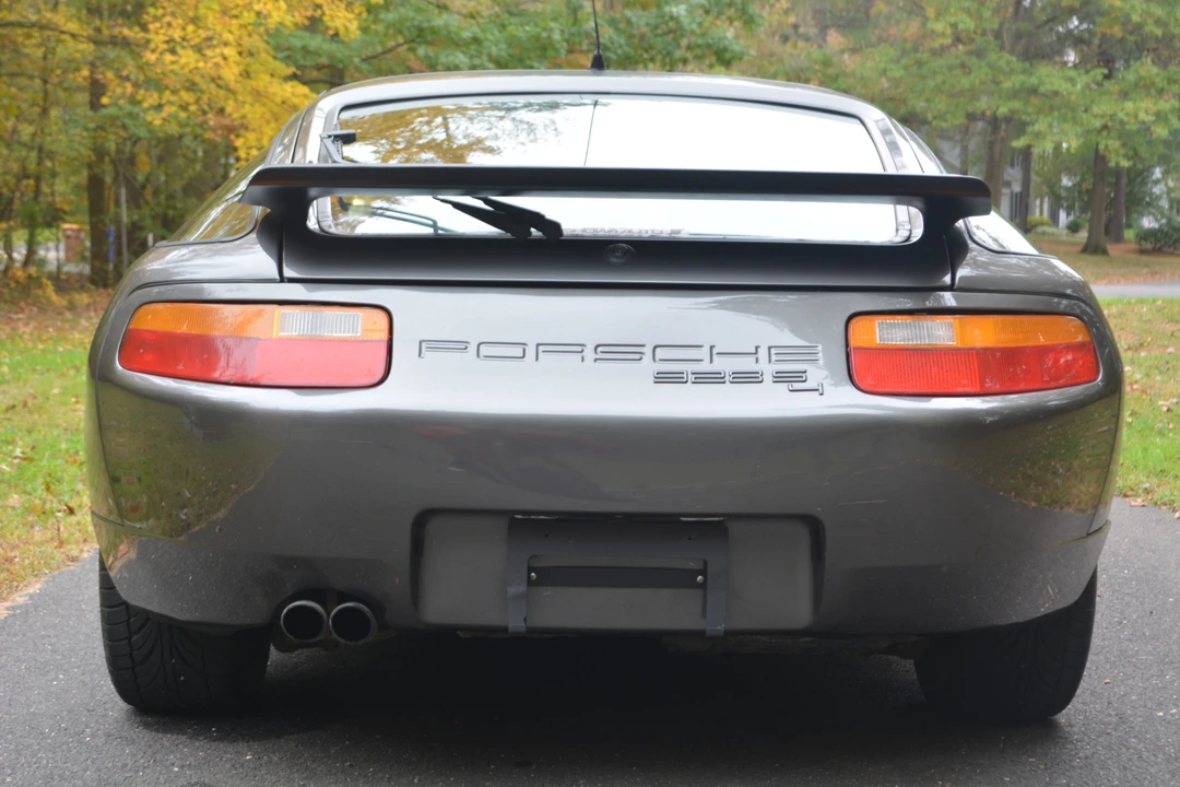 1991 Porsche 928 S4 - Image 9 of 31