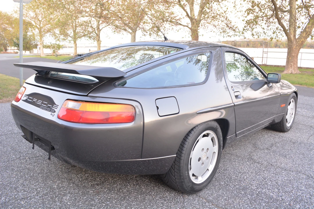 1991 Porsche 928 S4 - Image 11 of 31