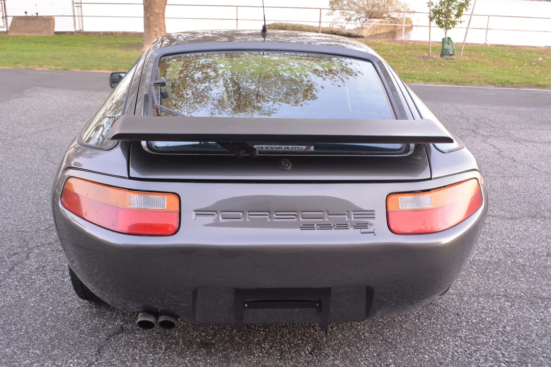 1991 Porsche 928 S4 - Image 7 of 31