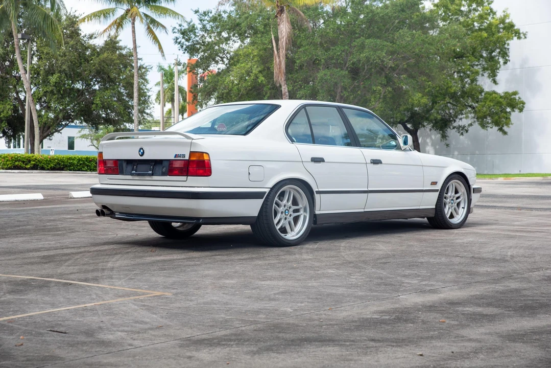 1992 BMW E34 M5 - Image 8 of 31