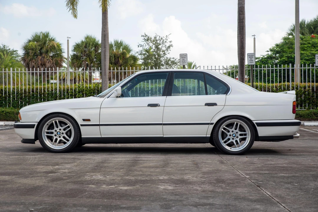 1992 BMW E34 M5 - Image 3 of 31