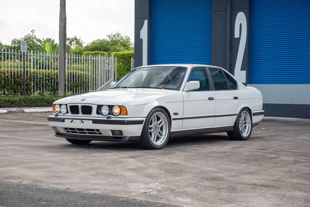 1992 BMW E34 M5 - Image 2 of 31