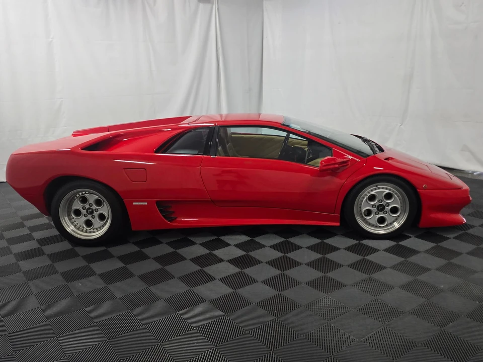 1992 Lamborghini Diablo - Image 8 of 31