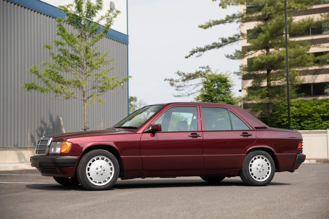 1992 Mercedes-Benz 190E - Image 2 of 31