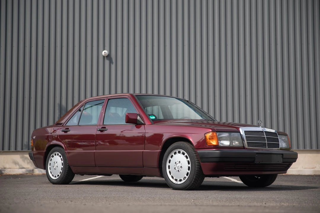 1992 Mercedes-Benz 190E - Image 11 of 31