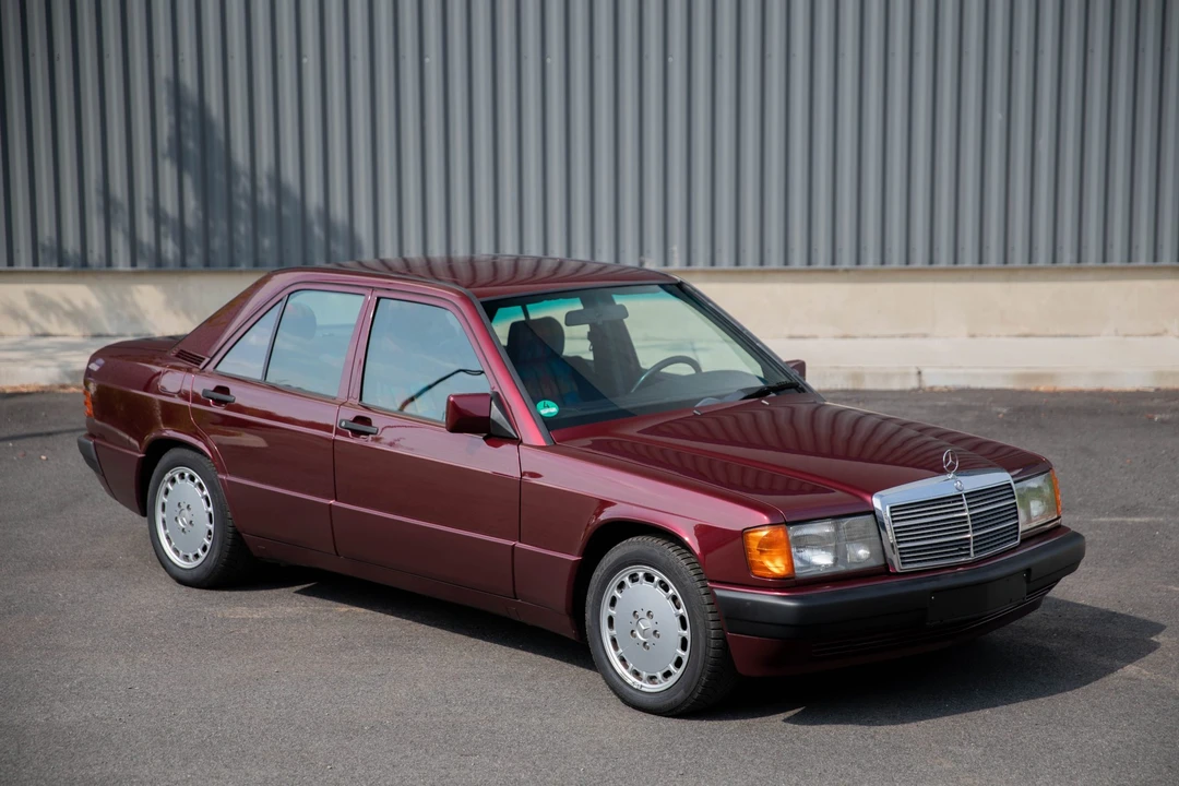 1992 Mercedes-Benz 190E - Image 13 of 31