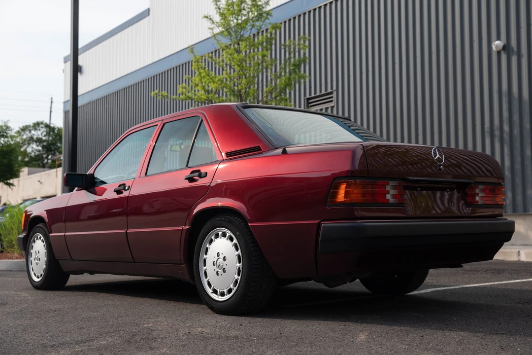 1992 Mercedes-Benz 190E - Image 27 of 31