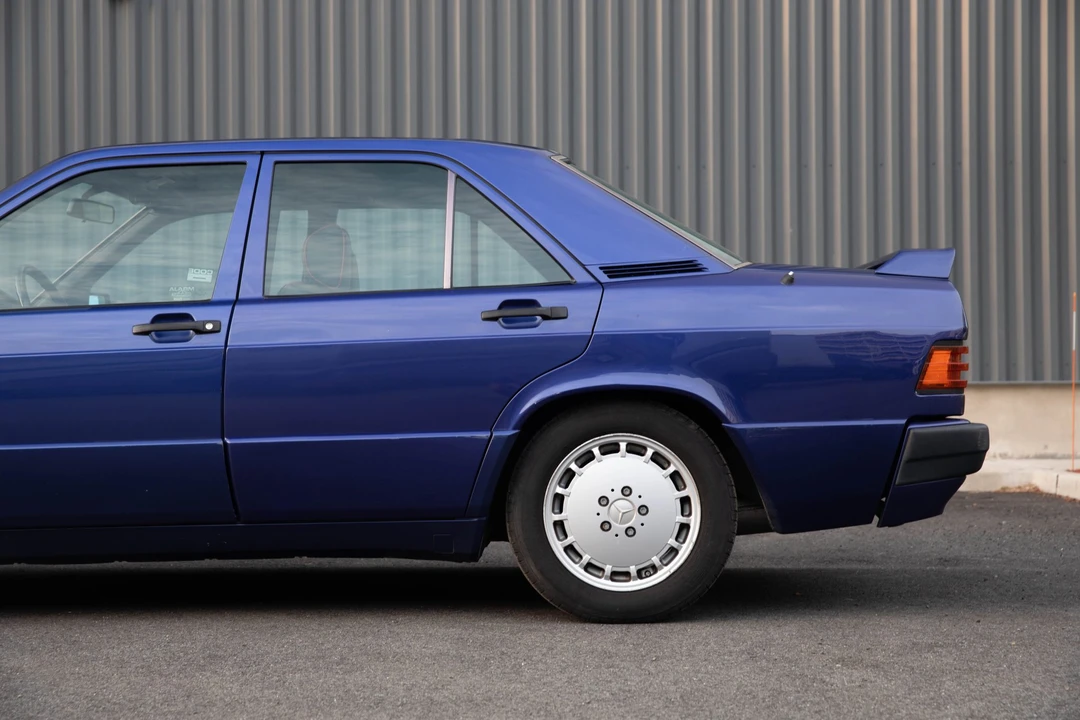 1992 Mercedes-Benz 190E - Image 29 of 31