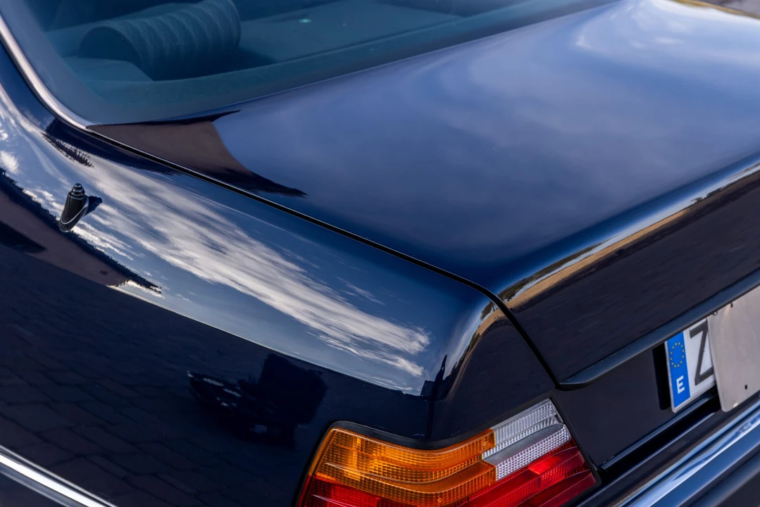 1992 Mercedes-Benz W124 E-Class - Image 30 of 31
