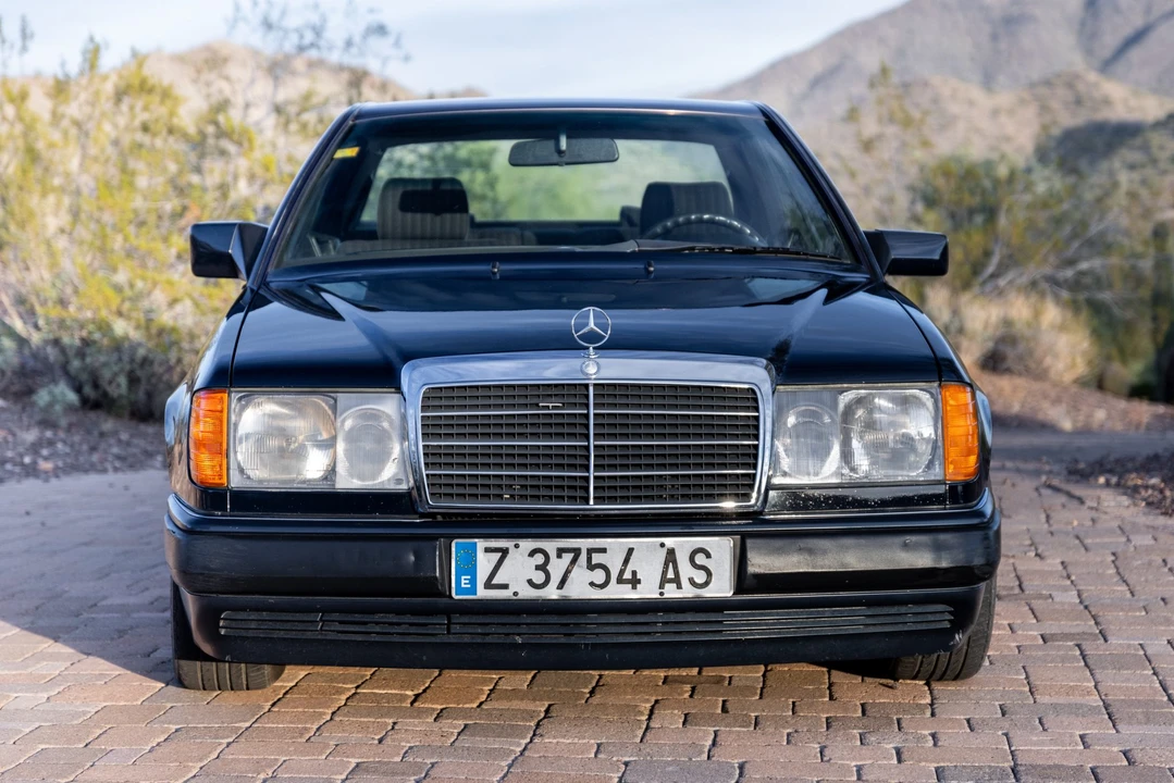 1992 Mercedes-Benz W124 E-Class - Image 2 of 31