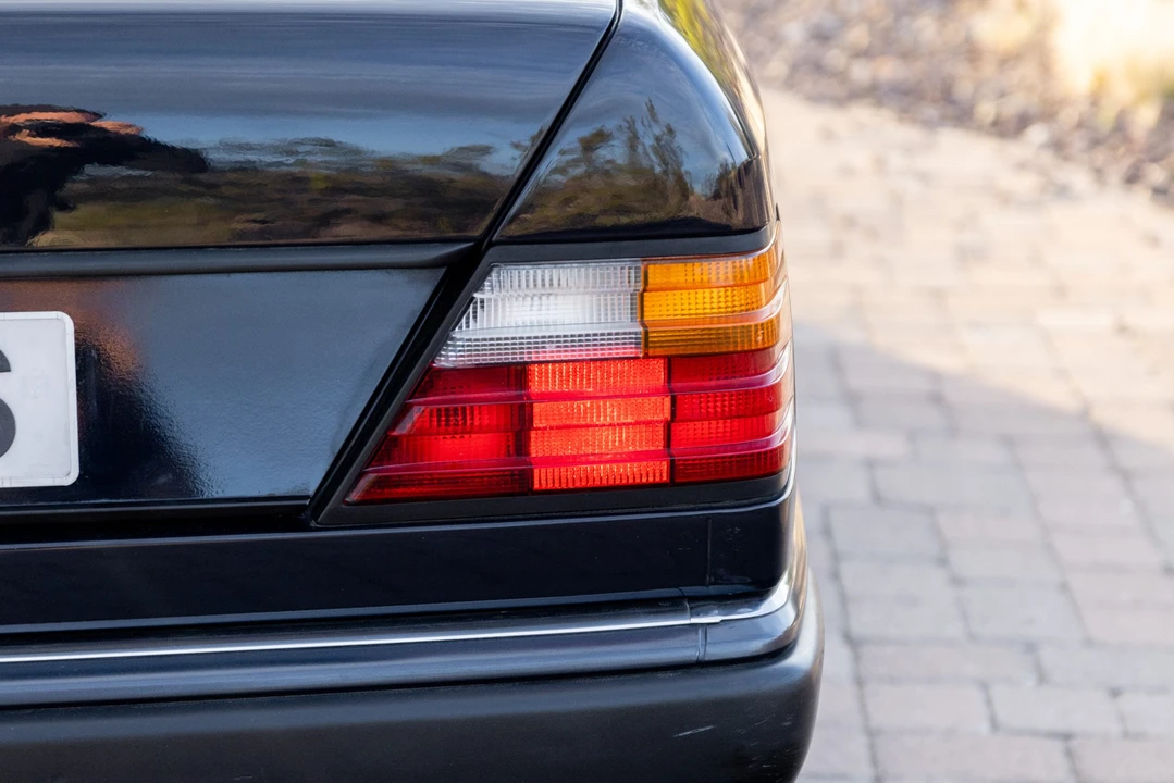 1992 Mercedes-Benz W124 E-Class - Image 25 of 31