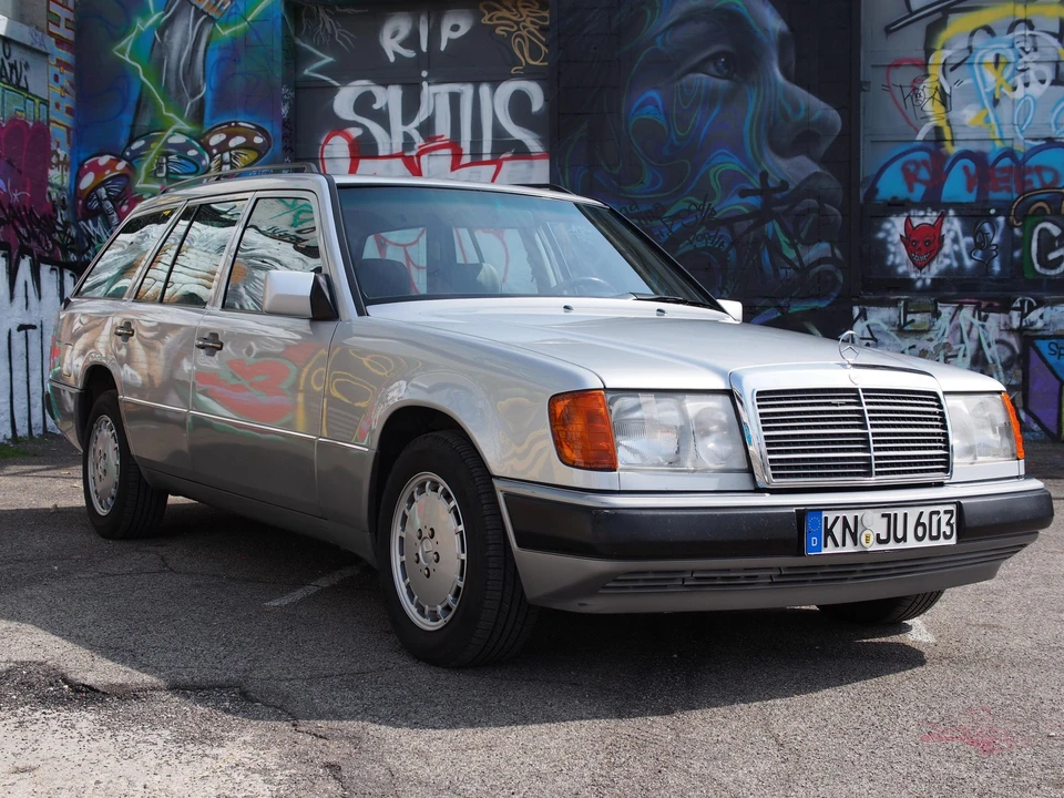 1992 Mercedes-Benz W124 E-Class - Image 3 of 31