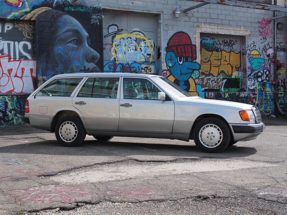 1992 Mercedes-Benz W124 E-Class - Image 25 of 31