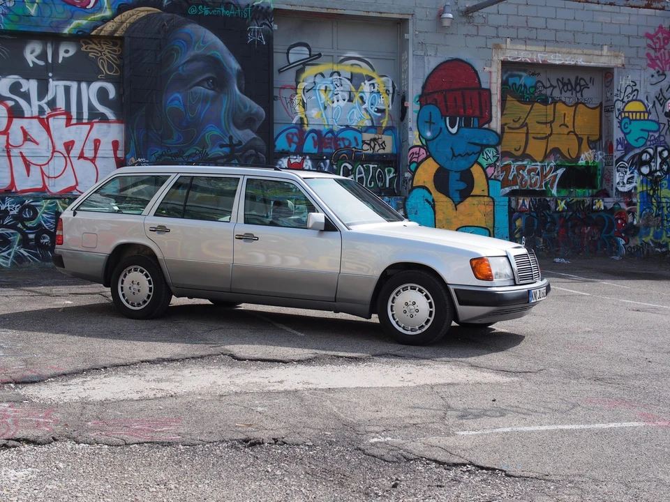 1992 Mercedes-Benz W124 E-Class - Image 26 of 31