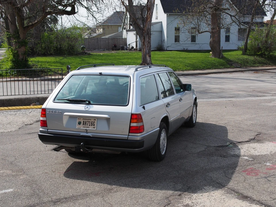 1992 Mercedes-Benz W124 E-Class - Image 20 of 31