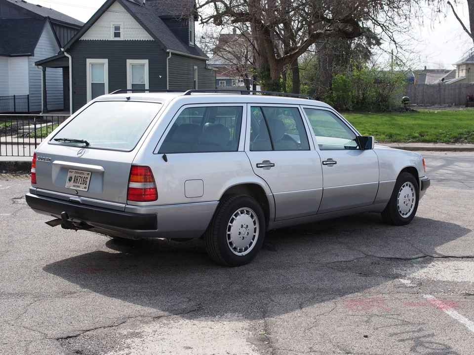 1992 Mercedes-Benz W124 E-Class - Image 22 of 31