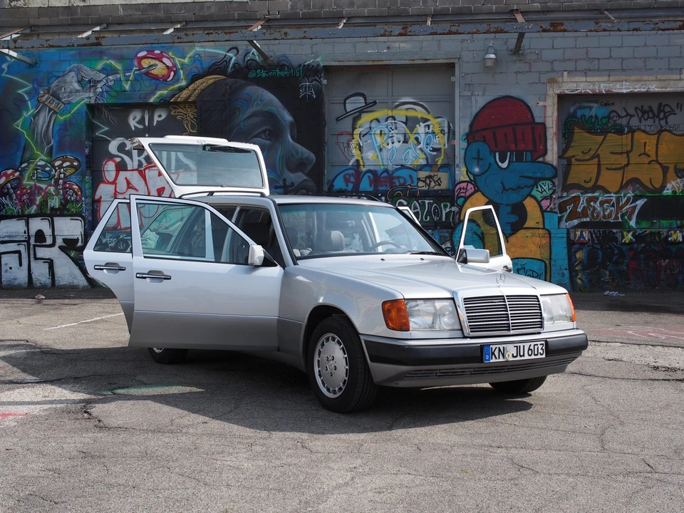 1992 Mercedes-Benz W124 E-Class - Image 28 of 31