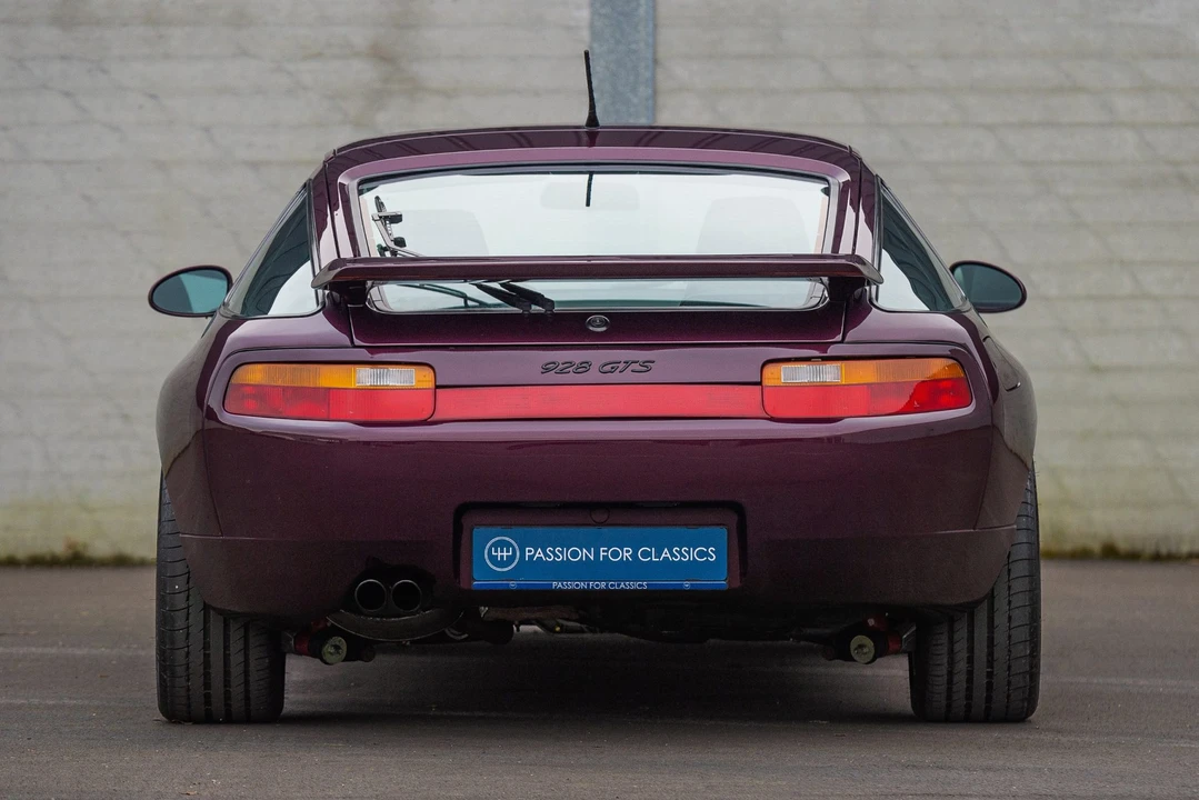 1992 Porsche 928 GTS - Image 8 of 31