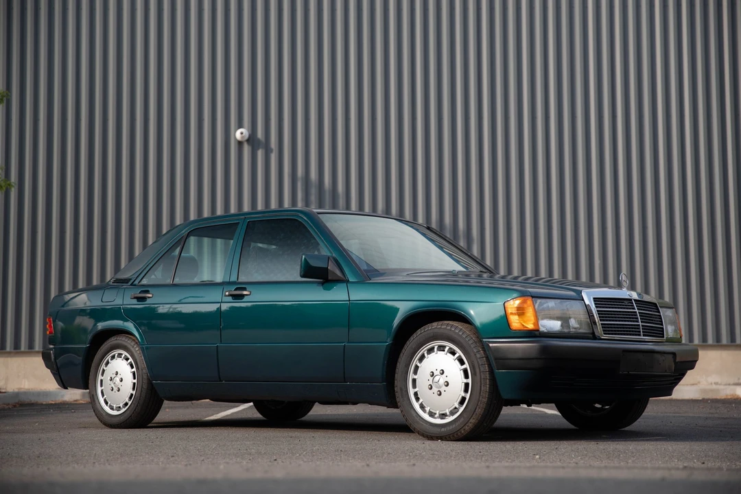 1993 Mercedes-Benz 190E - Image 10 of 31