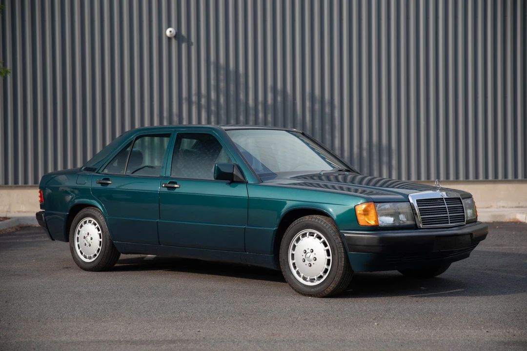 1993 Mercedes-Benz 190E - Image 11 of 31
