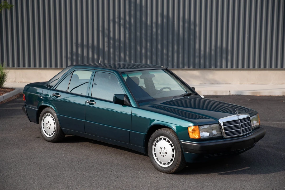 1993 Mercedes-Benz 190E - Image 9 of 31