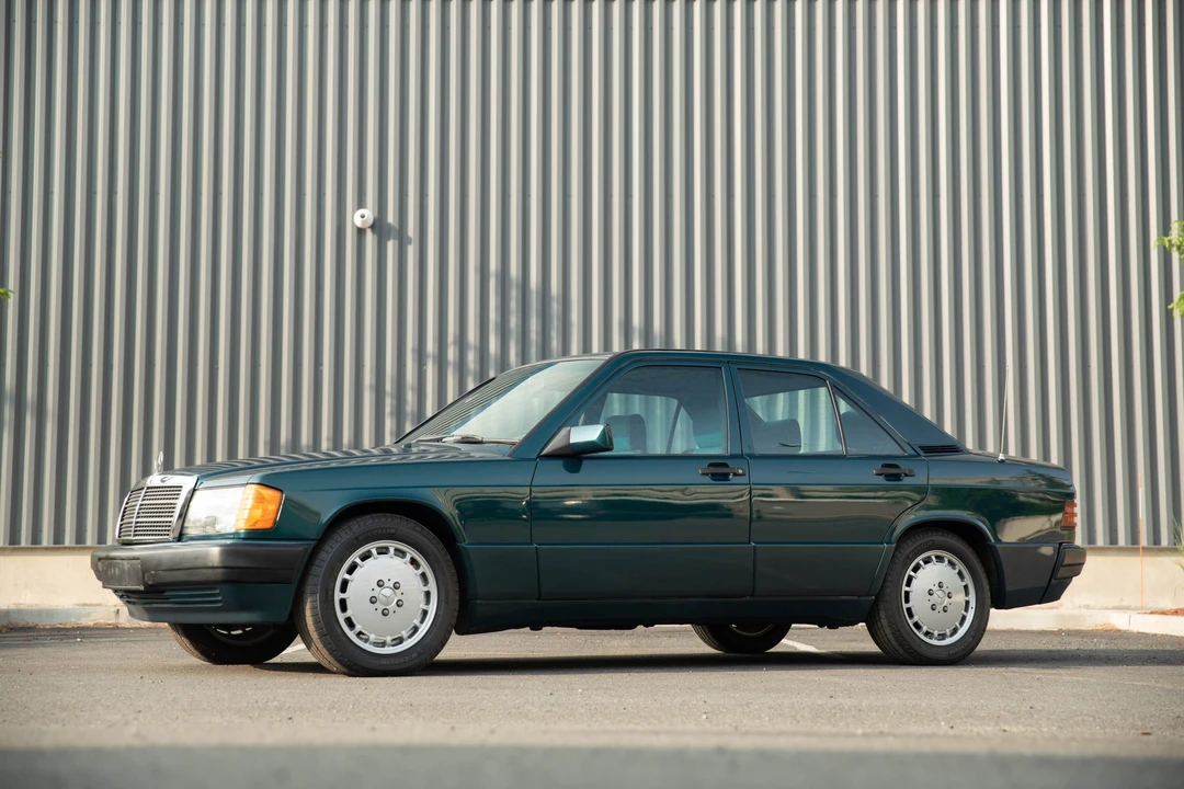 1993 Mercedes-Benz 190E - Image 2 of 31