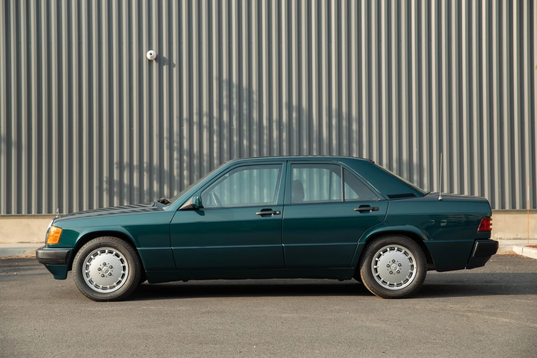 1993 Mercedes-Benz 190E - Image 24 of 31