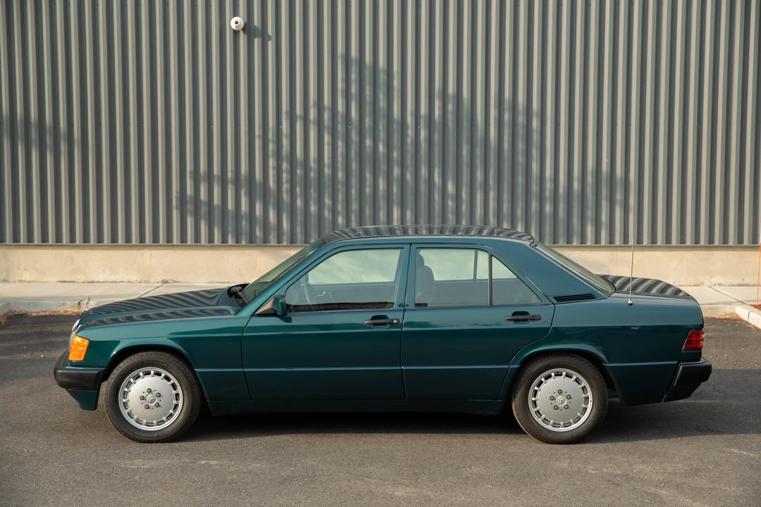 1993 Mercedes-Benz 190E - Image 25 of 31