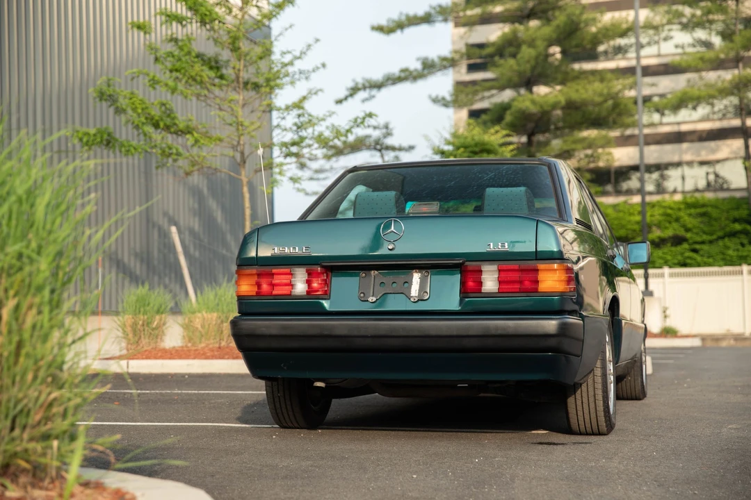 1993 Mercedes-Benz 190E - Image 19 of 31